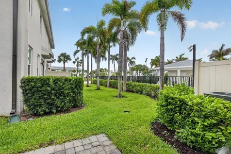 2410 SE Tarvest Way Stuart FL 34997