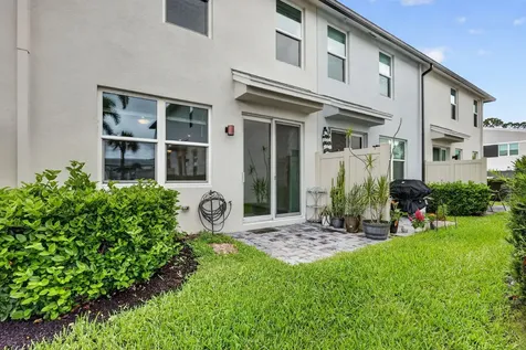 2410 SE Tarvest Way Stuart FL 34997
