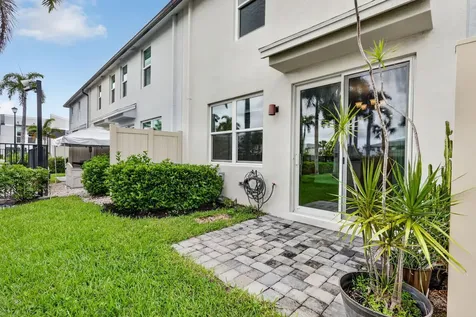 2410 SE Tarvest Way Stuart FL 34997
