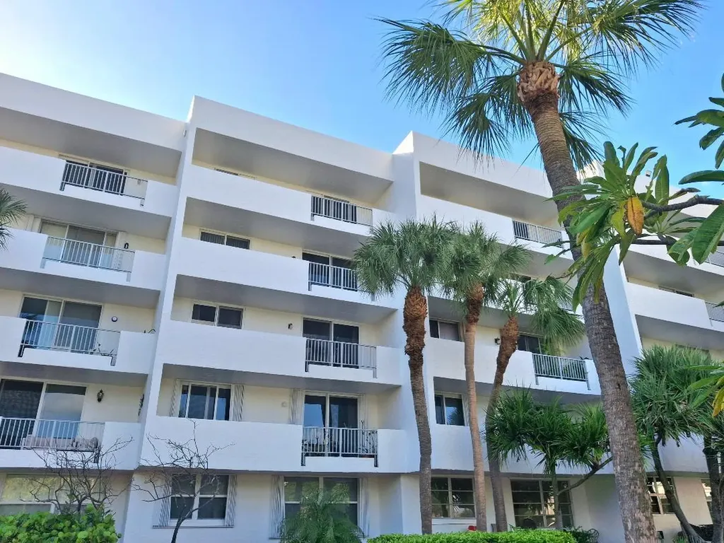 1421 S Ocean Boulevard Pompano Beach FL 33062