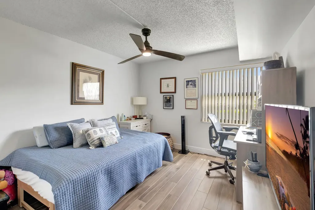 66 Capri B Delray Beach FL 33484