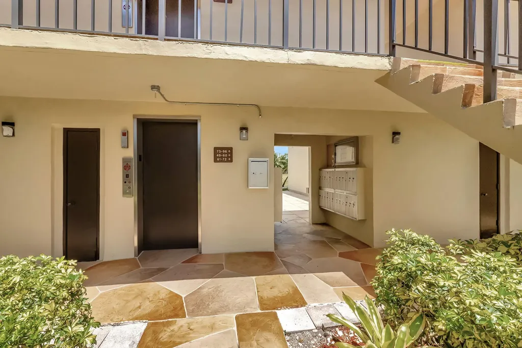 66 Capri B Delray Beach FL 33484