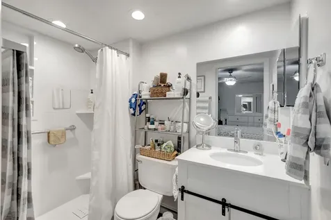 66 Capri B Delray Beach FL 33484