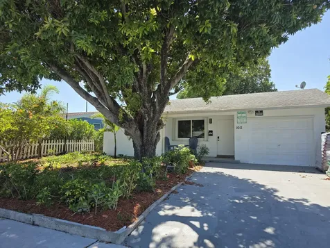 1011 S D Street Lake Worth Beach FL 33460