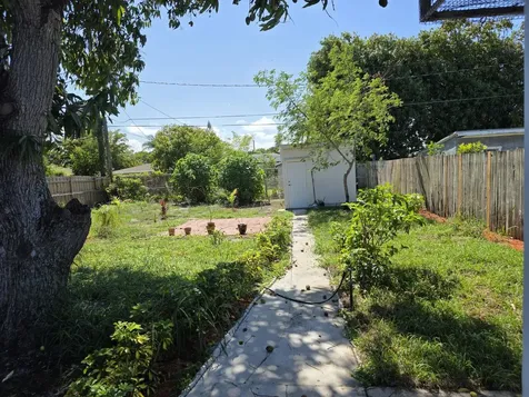 1011 S D Street Lake Worth Beach FL 33460