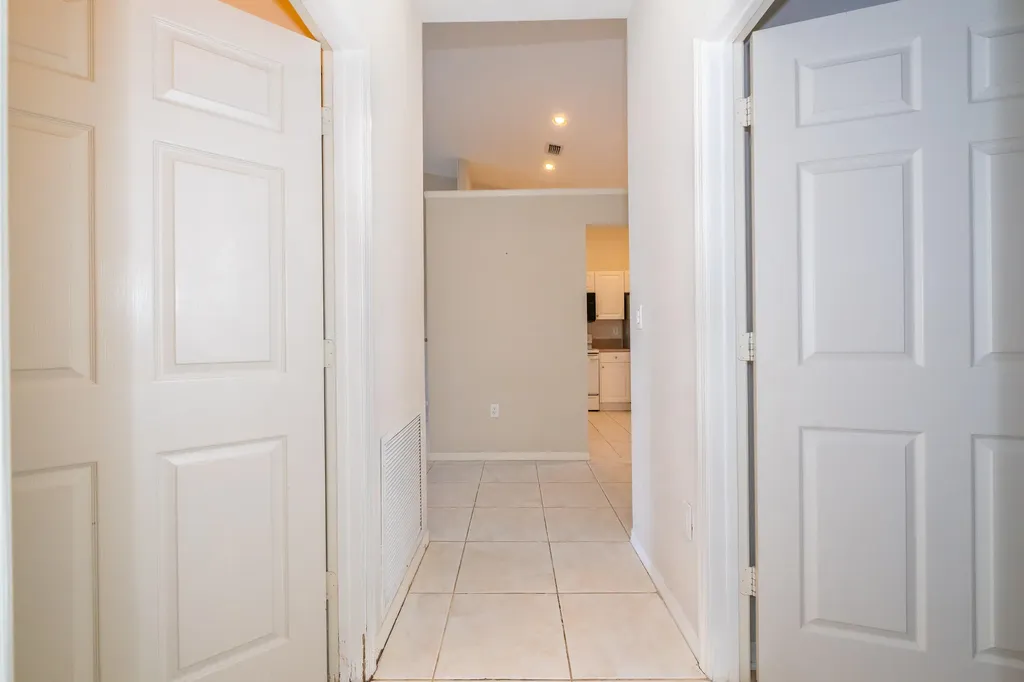 2590 E Aragon Boulevard Sunrise FL 33313