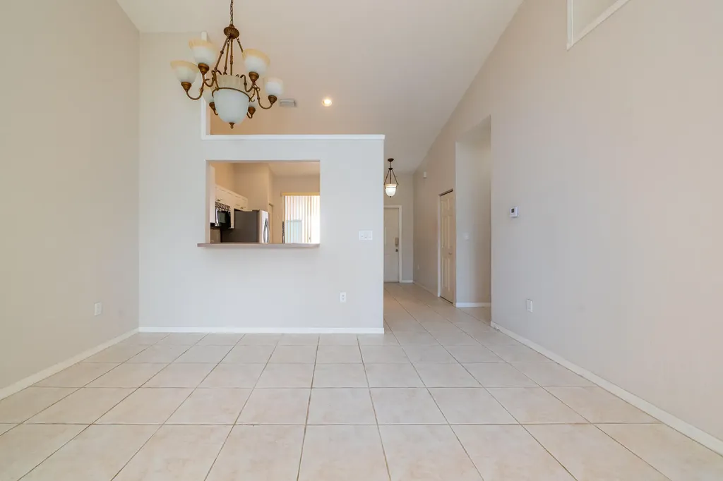 2590 E Aragon Boulevard Sunrise FL 33313