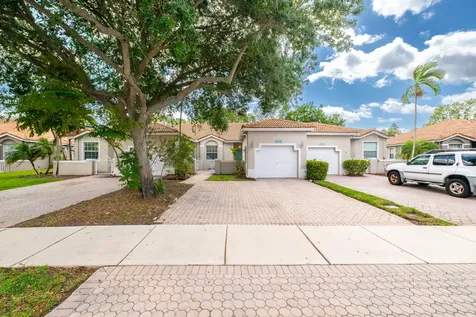 2590 E Aragon Boulevard Sunrise FL 33313