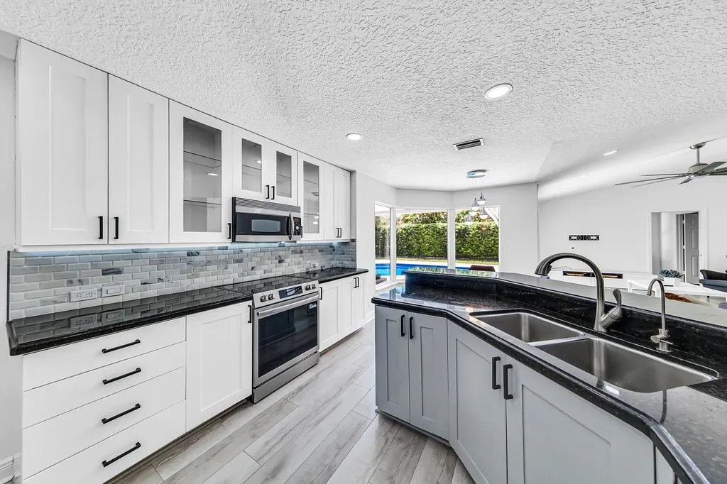 6183 Vista Linda Lane Boca Raton FL 33433