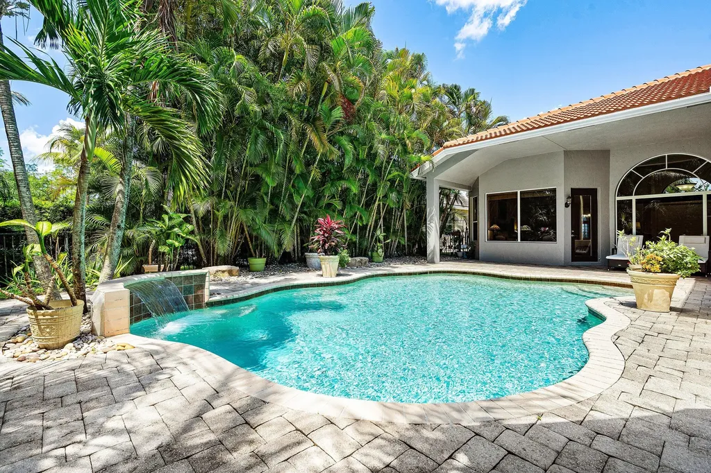 4972 Forest Dale Drive Wellington FL 33449