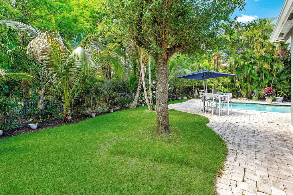 4972 Forest Dale Drive Wellington FL 33449