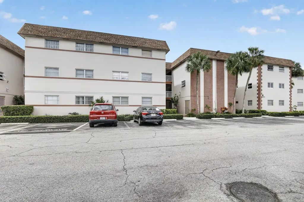 2491 SW 82nd Avenue Davie FL 33324