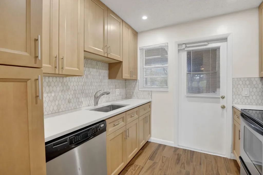 2491 SW 82nd Avenue Davie FL 33324
