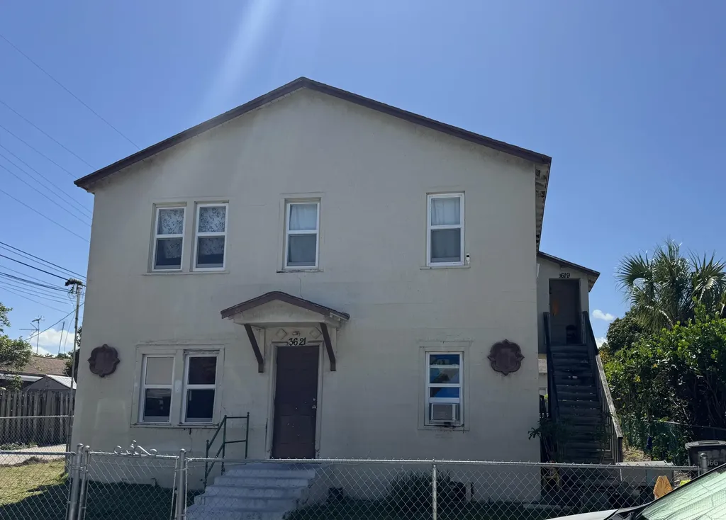3621 Morton Avenue West Palm Beach FL 33405