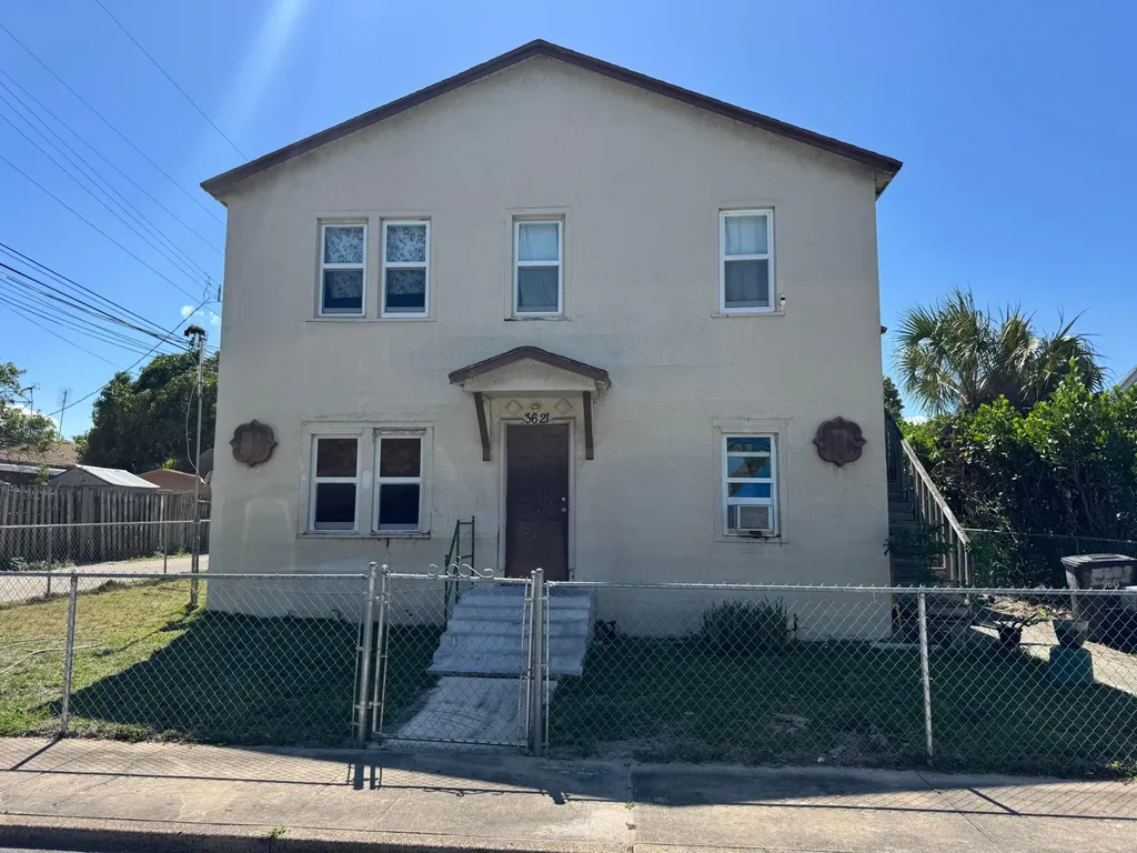 3621 Morton Avenue West Palm Beach FL 33405