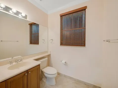 1859 Vía Granada Boynton Beach FL 33426