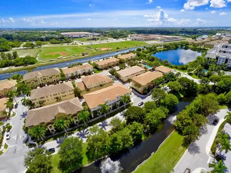 1859 Vía Granada Boynton Beach FL 33426