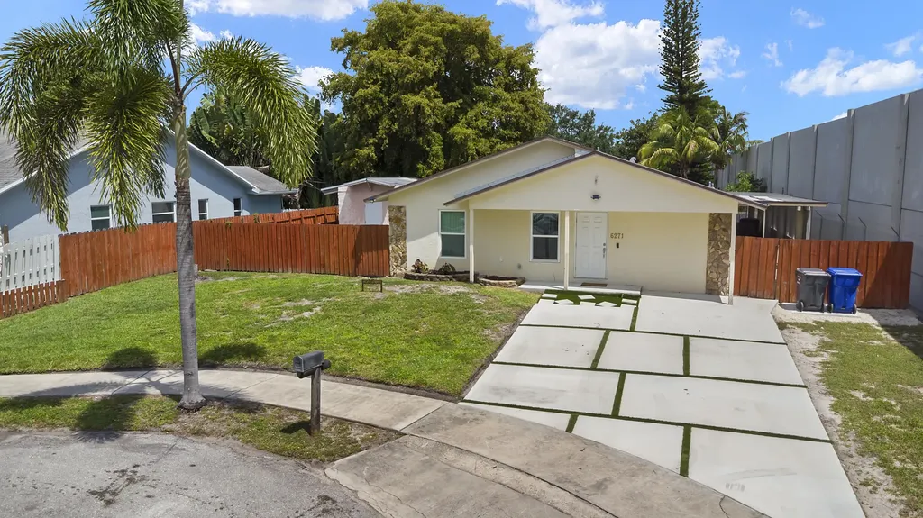 6271 Hope Street Hollywood FL 33024