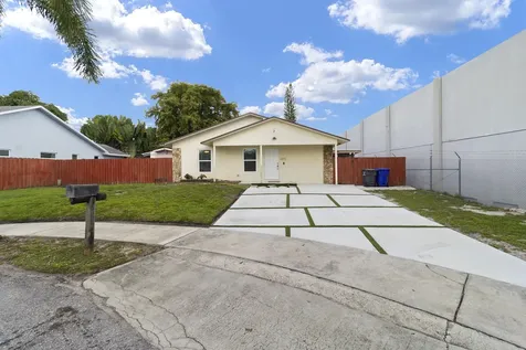 6271 Hope Street Hollywood FL 33024