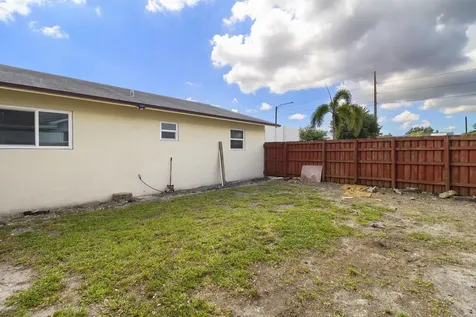6271 Hope Street Hollywood FL 33024