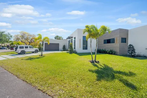 1000 SW 93rd Avenue Plantation FL 33324
