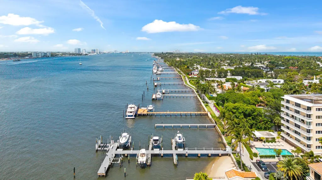 250 Bradley Place Palm Beach FL 33480