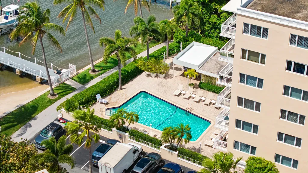 250 Bradley Place Palm Beach FL 33480