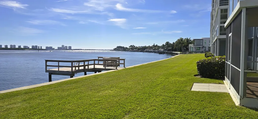 60 Yacht Club Drive North Palm Beach FL 33408