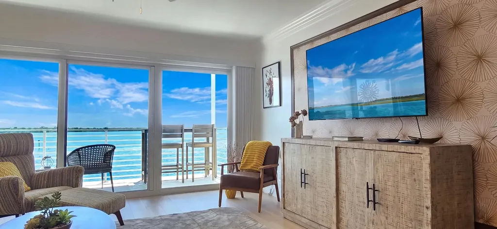 60 Yacht Club Drive North Palm Beach FL 33408