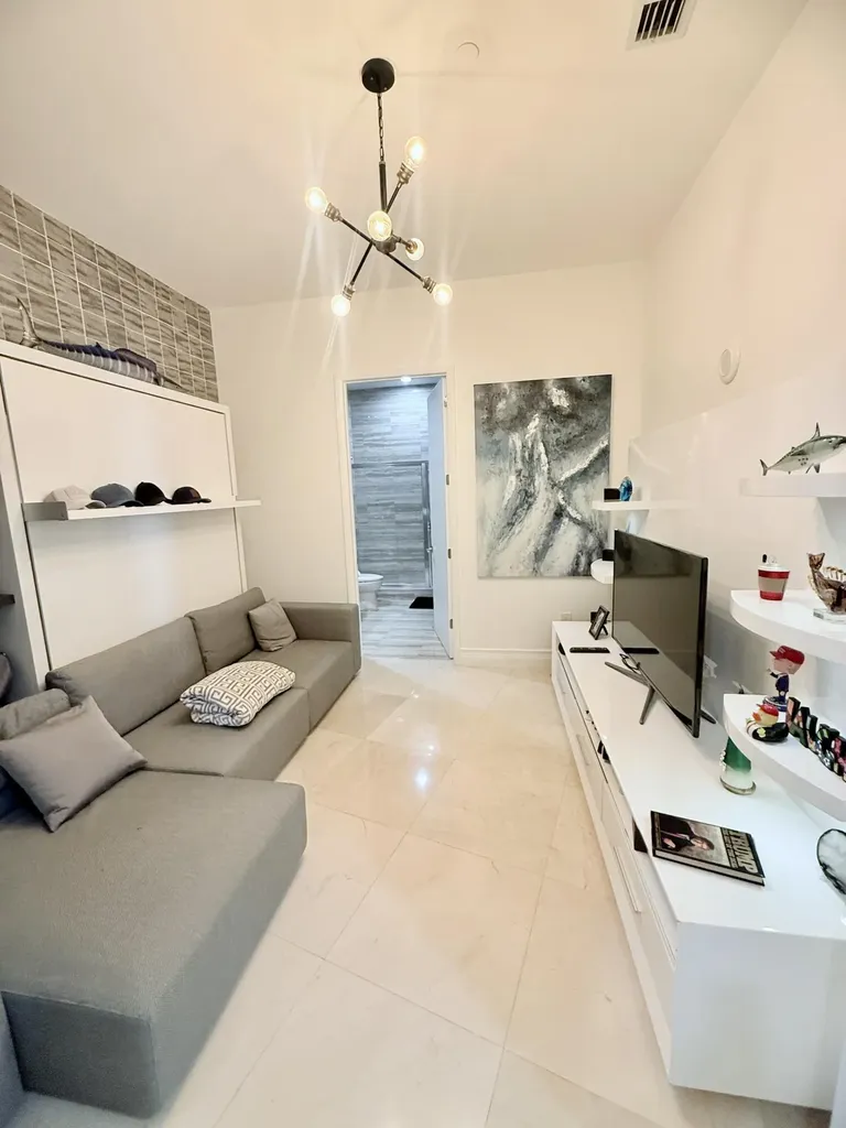 15811 Collins Avenue Sunny Isles Beach FL 33160