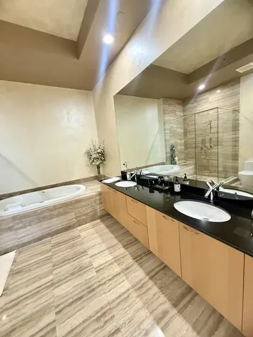 15811 Collins Avenue Sunny Isles Beach FL 33160