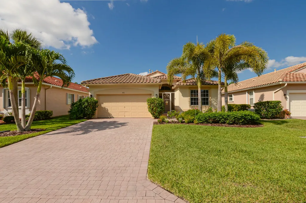 421 NW Sunview Way Port St Lucie FL 34986