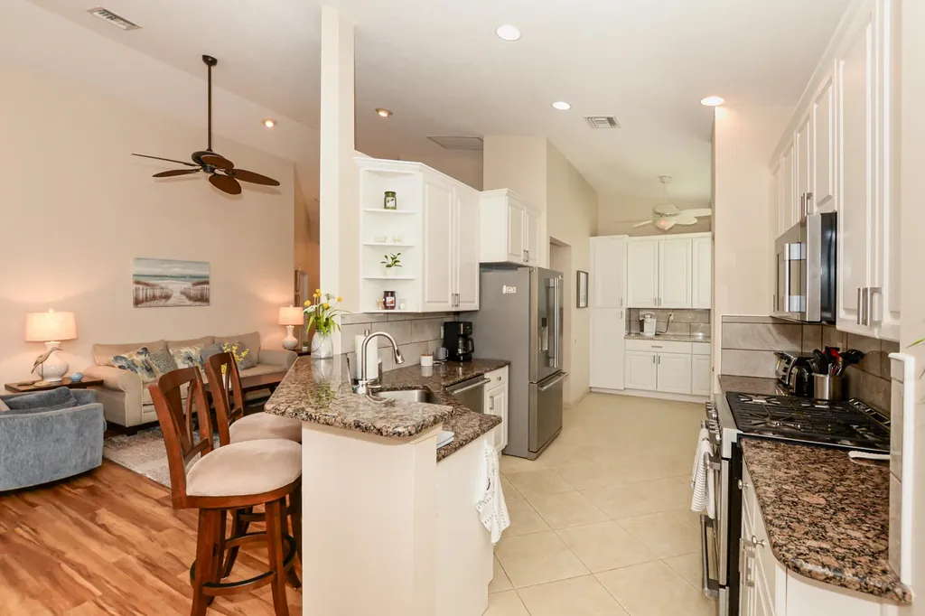 421 NW Sunview Way Port St Lucie FL 34986