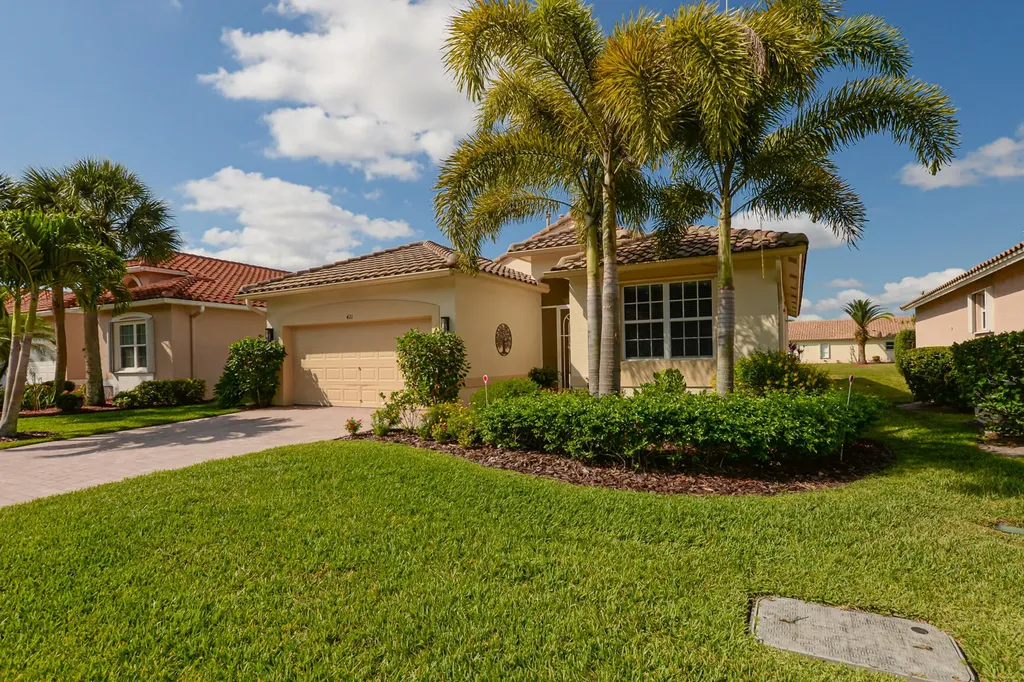 421 NW Sunview Way Port St Lucie FL 34986