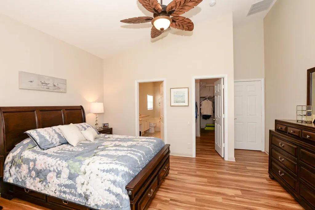 421 NW Sunview Way Port St Lucie FL 34986
