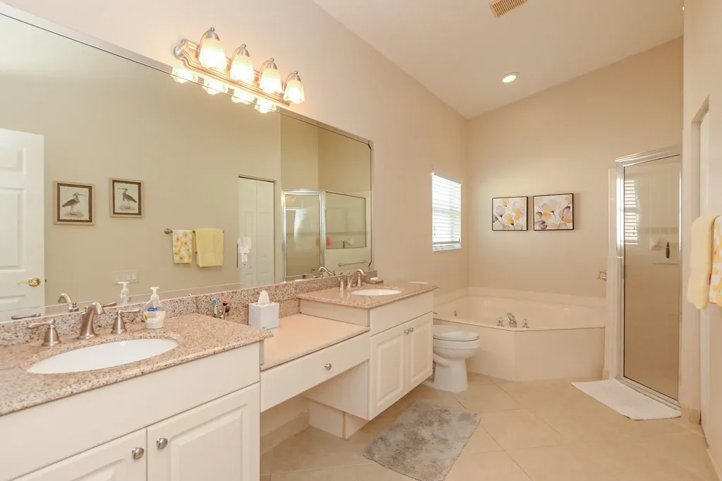 421 NW Sunview Way Port St Lucie FL 34986