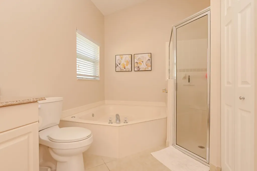 421 NW Sunview Way Port St Lucie FL 34986