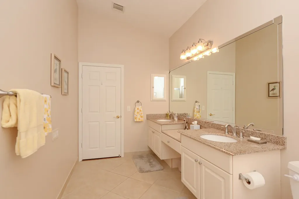 421 NW Sunview Way Port St Lucie FL 34986