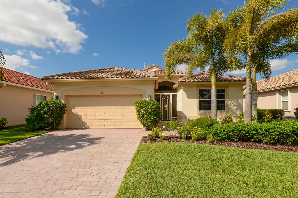 421 NW Sunview Way Port St Lucie FL 34986