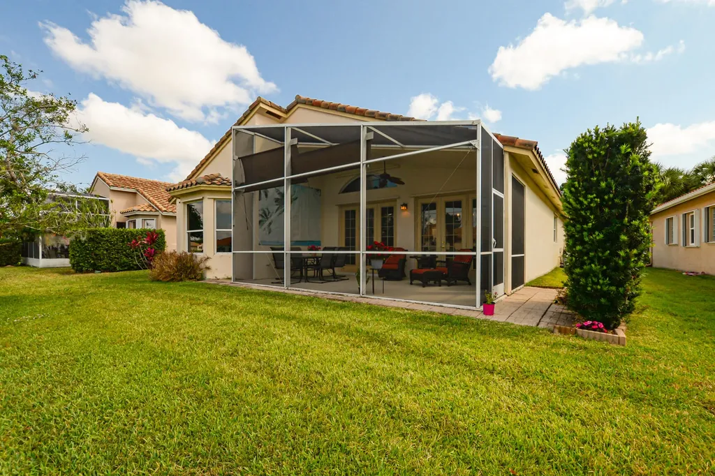 421 NW Sunview Way Port St Lucie FL 34986