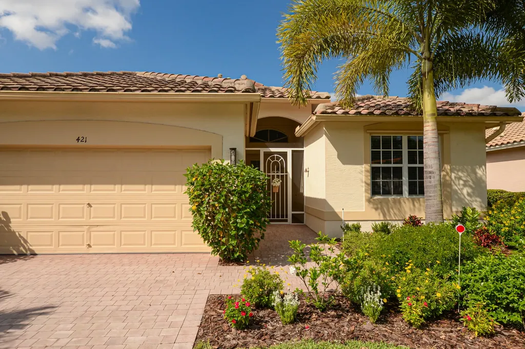 421 NW Sunview Way Port St Lucie FL 34986