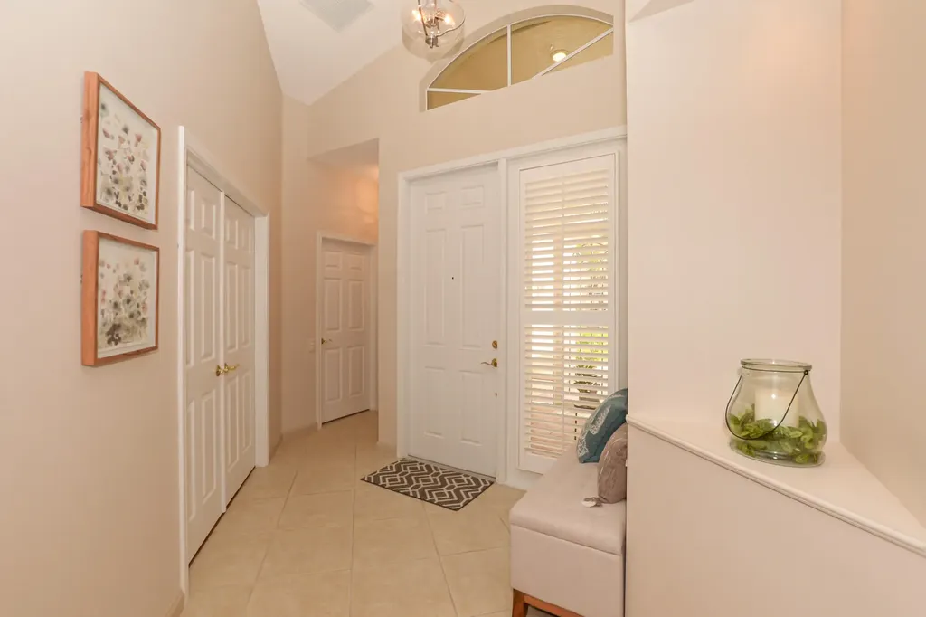 421 NW Sunview Way Port St Lucie FL 34986