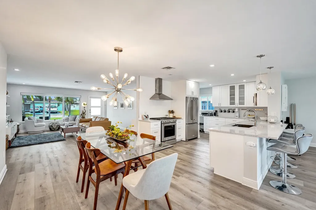 381 SE 3rd Street Pompano Beach FL 33060