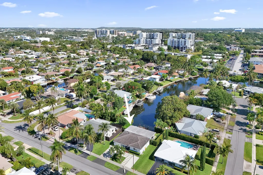 381 SE 3rd Street Pompano Beach FL 33060