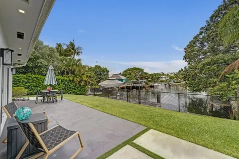 381 SE 3rd Street Pompano Beach FL 33060