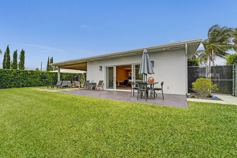 381 SE 3rd Street Pompano Beach FL 33060