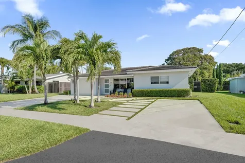 381 SE 3rd Street Pompano Beach FL 33060