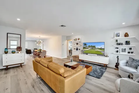 381 SE 3rd Street Pompano Beach FL 33060