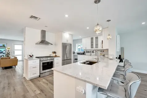 381 SE 3rd Street Pompano Beach FL 33060