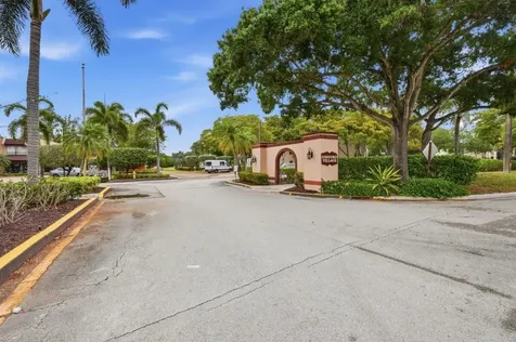 6751 N University Drive Tamarac FL 33321